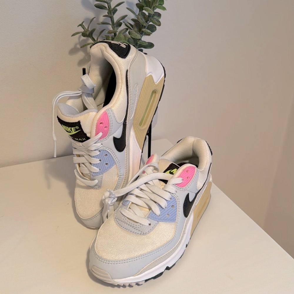 Nike Air Max Sneakers - Women’s size 5.5